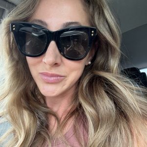 Meet your Posher, Dana